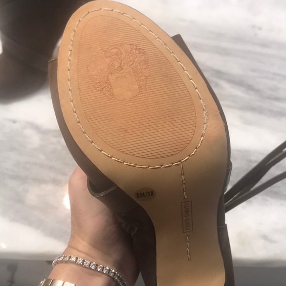 Vince Camino Size 8 - Picture 2 of 3